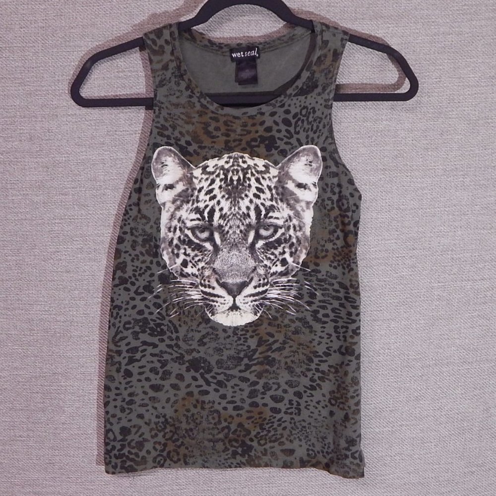 WET SEAL == Ladies Top == Size XS == Camouflage Green == Animal Print